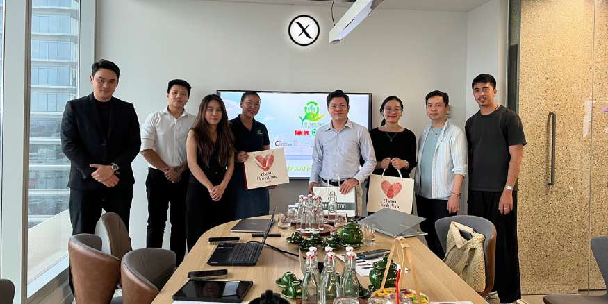 Cấy Nền Thời Trang tổ chức họp dự án Collab Runway Việt Nam Xanh